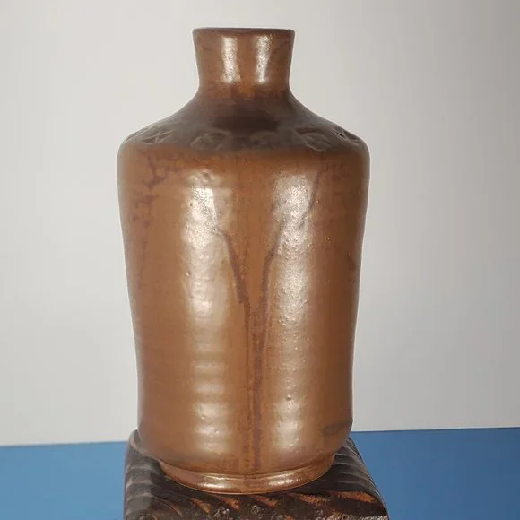 Brown Glazed Stoneware Bottle Jar Vase with pattern Made in Japan (Saki) - Picture 12 of 12